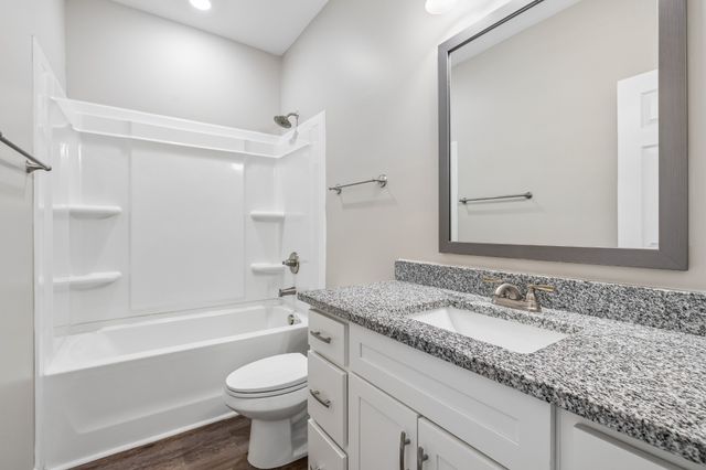 539 9th St, Clarksville, TN 37040