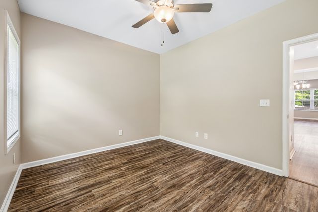 539 9th St, Clarksville, TN 37040
