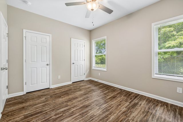539 9th St, Clarksville, TN 37040