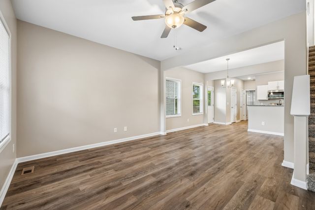 539 9th St, Clarksville, TN 37040