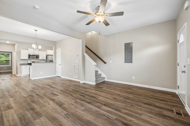 539 9th St, Clarksville, TN 37040