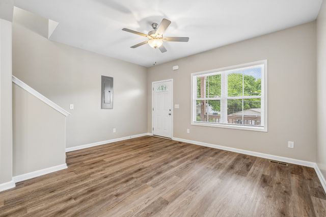 539 9th St, Clarksville, TN 37040