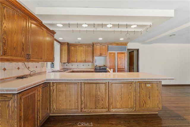 1501 La Loma, North Tustin, CA 92705