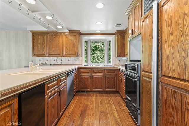 1501 La Loma, North Tustin, CA 92705