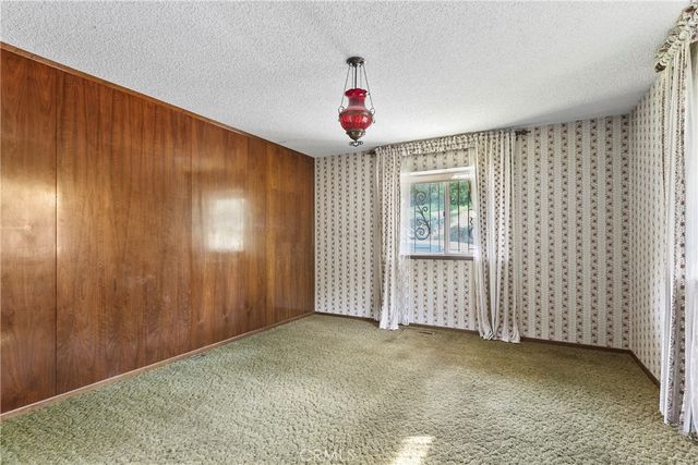 1501 La Loma, North Tustin, CA 92705