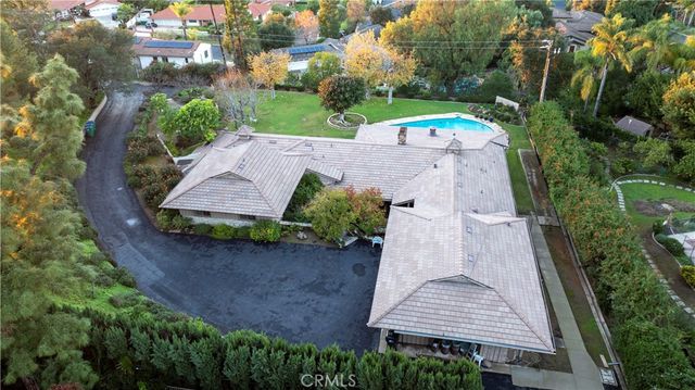 1501 La Loma, North Tustin, CA 92705