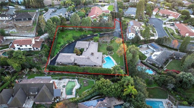 1501 La Loma, North Tustin, CA 92705