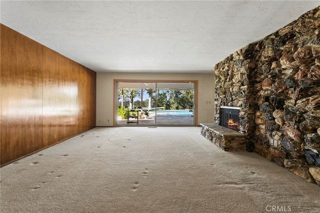 1501 La Loma, North Tustin, CA 92705