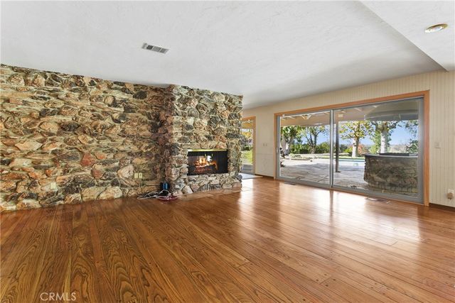 1501 La Loma, North Tustin, CA 92705