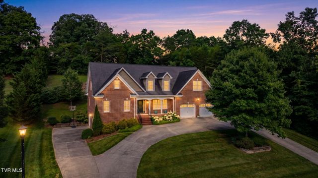 1221 Sussex Drive, Kingsport, TN 37660