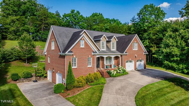 1221 Sussex Drive, Kingsport, TN 37660