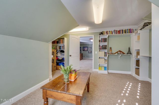 1221 Sussex Drive, Kingsport, TN 37660