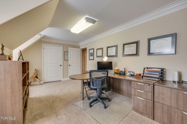 1221 Sussex Drive, Kingsport, TN 37660
