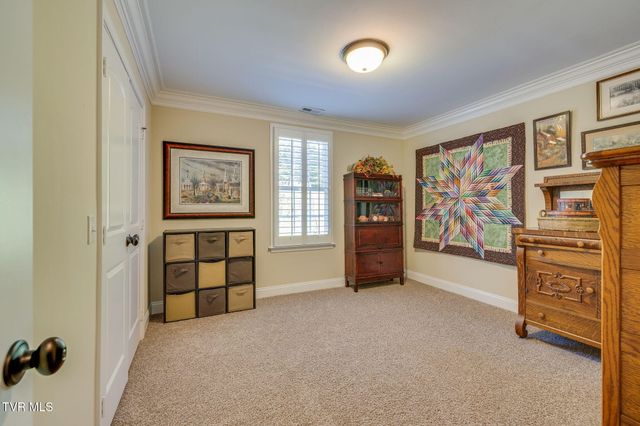 1221 Sussex Drive, Kingsport, TN 37660