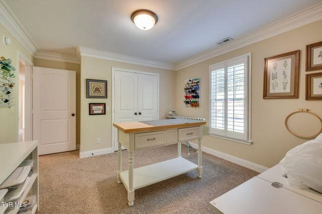 1221 Sussex Drive, Kingsport, TN 37660