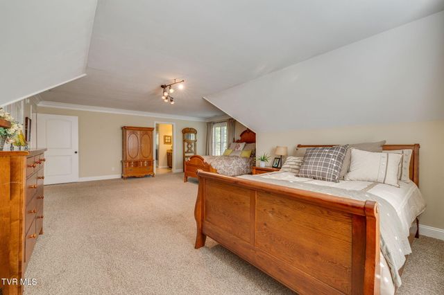 1221 Sussex Drive, Kingsport, TN 37660
