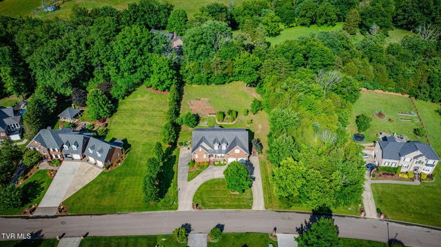 1221 Sussex Drive, Kingsport, TN 37660