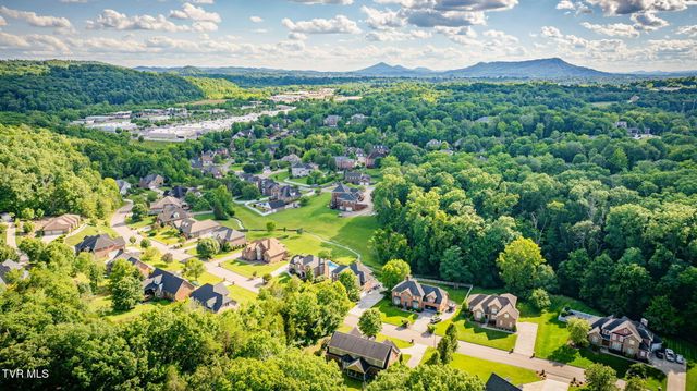 1221 Sussex Drive, Kingsport, TN 37660