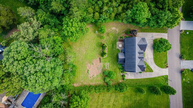 1221 Sussex Drive, Kingsport, TN 37660