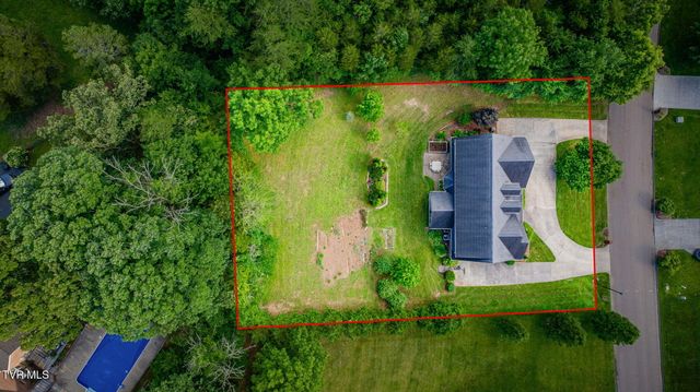 1221 Sussex Drive, Kingsport, TN 37660