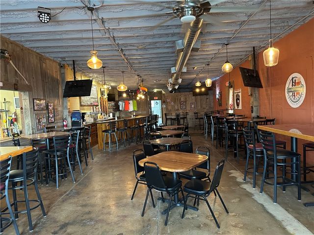 130 E Goodnight Ave E, Aransas Pass, TX 78336