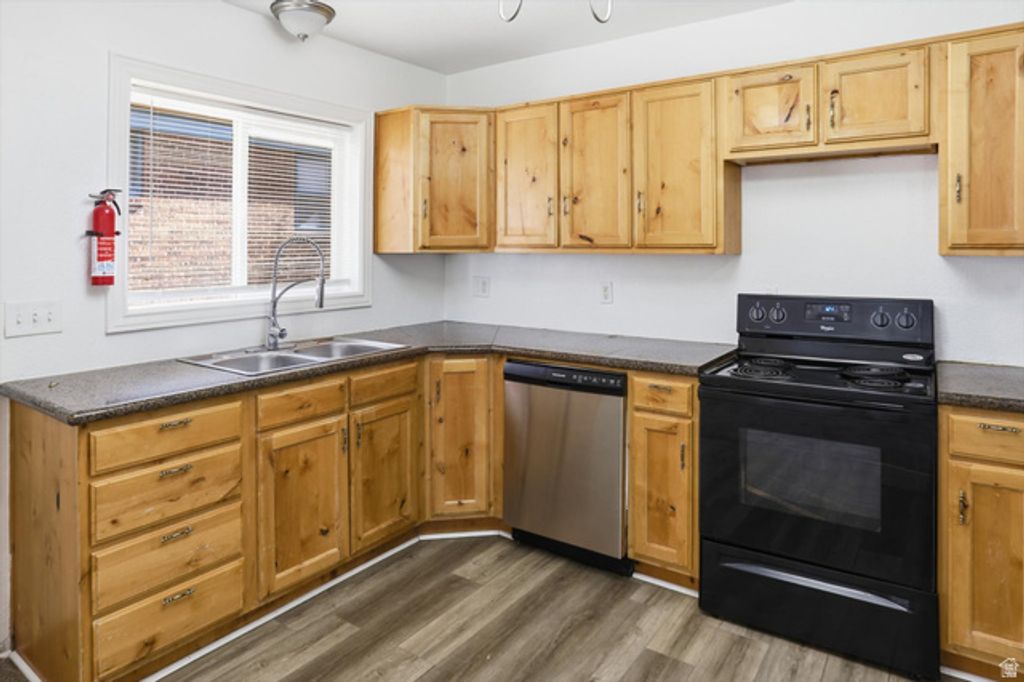 Image 7 of property listing at 619 28 TH ST, Ogden, UT 84403