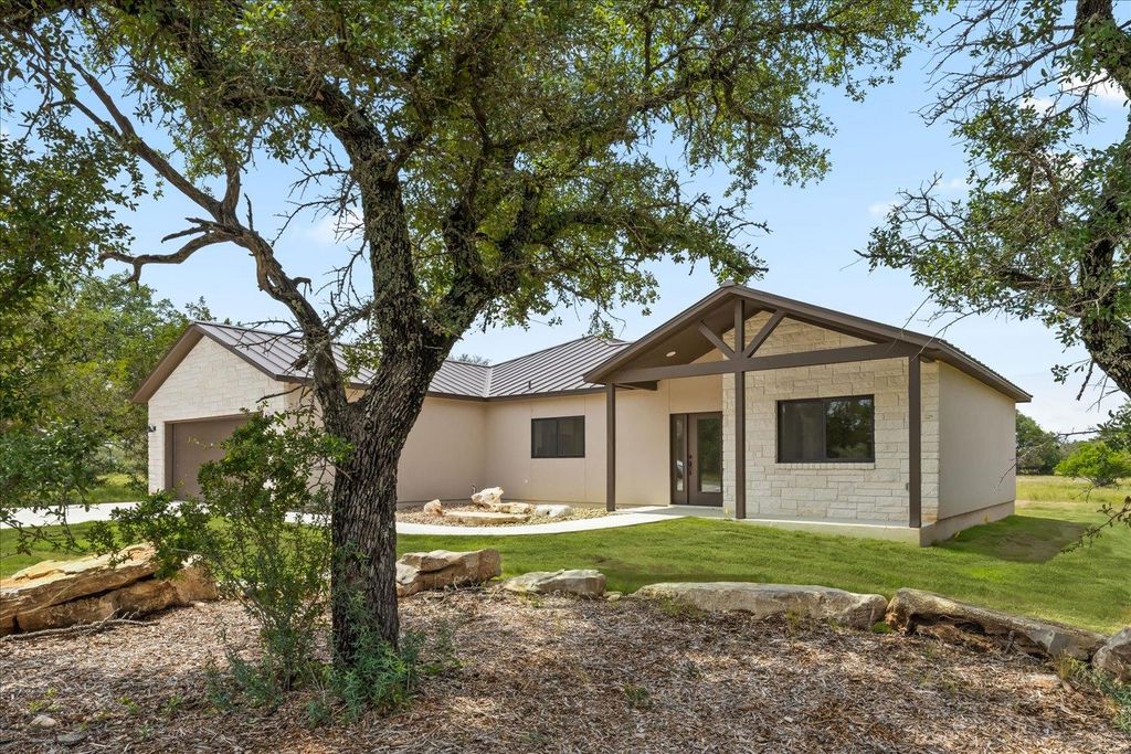 114 Rolling HL, Horseshoe Bay, TX 78657