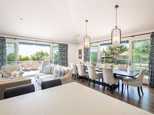 40 Dune Road, Quogue, NY 11959