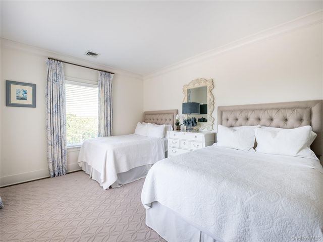40 Dune Road, Quogue, NY 11959