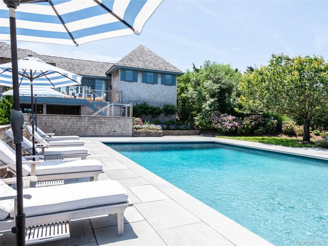 40 Dune Road, Quogue, NY 11959