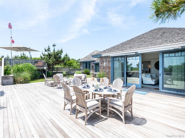 40 Dune Road, Quogue, NY 11959