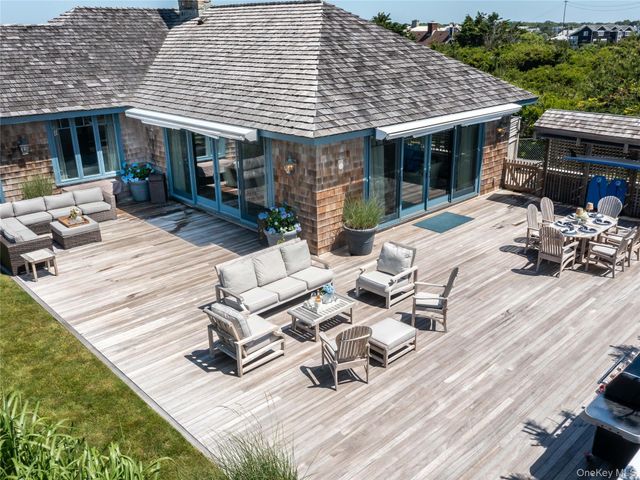 40 Dune Road, Quogue, NY 11959