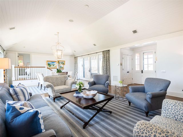 40 Dune Road, Quogue, NY 11959