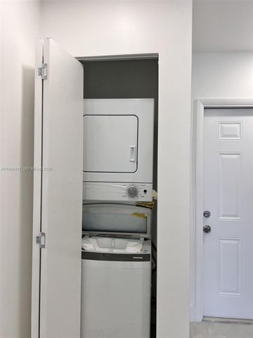 1717 NW 15th St Rd 0, Miami, FL 33125