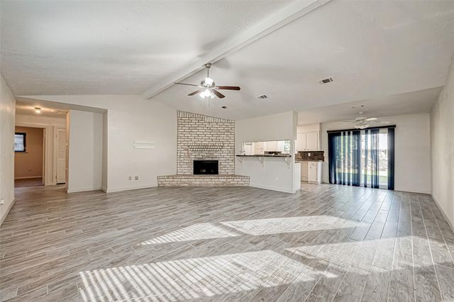 610 Bienville Lane, Houston, TX 77015