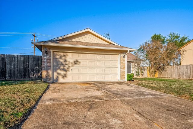610 Bienville Lane, Houston, TX 77015