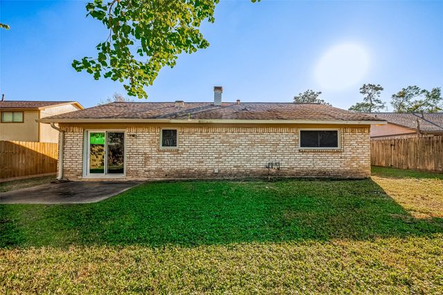 610 Bienville Lane, Houston, TX 77015