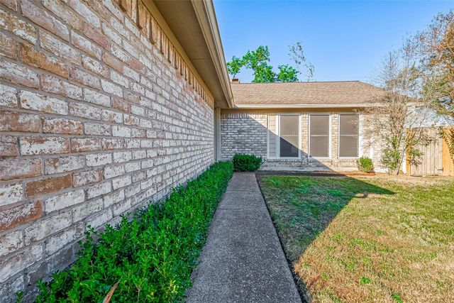 610 Bienville Lane, Houston, TX 77015
