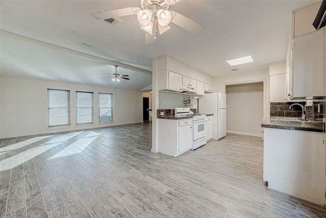 610 Bienville Lane, Houston, TX 77015