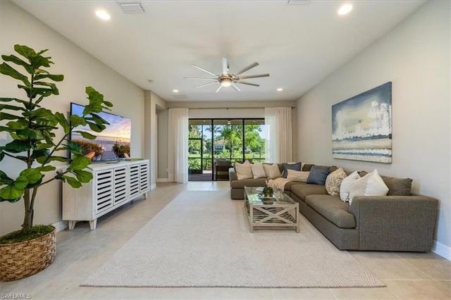 13429 Coronado DR, Naples, FL 34109