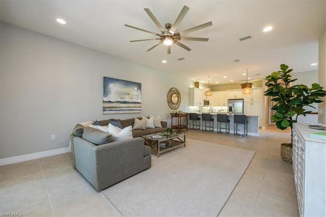 13429 Coronado DR, Naples, FL 34109