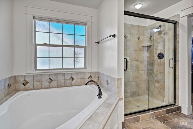 4325 W Long Meadow Dr, Boise, ID 83714