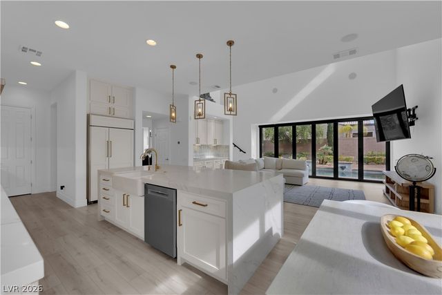 2407 Antrim Irish Drive, Henderson, NV 89044