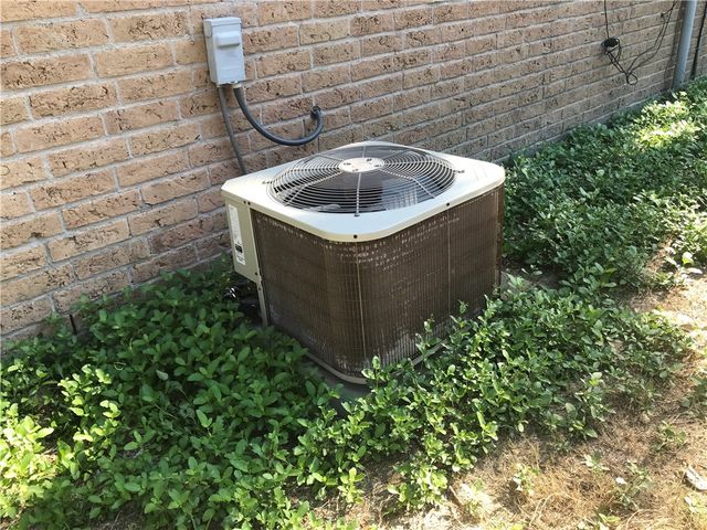 1807 Live Oak Dr, Portland, TX 78374