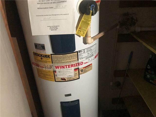 1807 Live Oak Dr, Portland, TX 78374