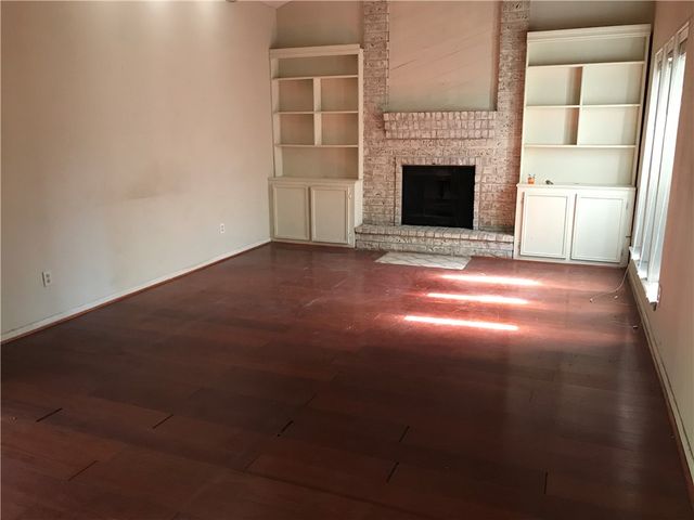 1807 Live Oak Dr, Portland, TX 78374