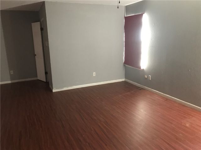 1807 Live Oak Dr, Portland, TX 78374