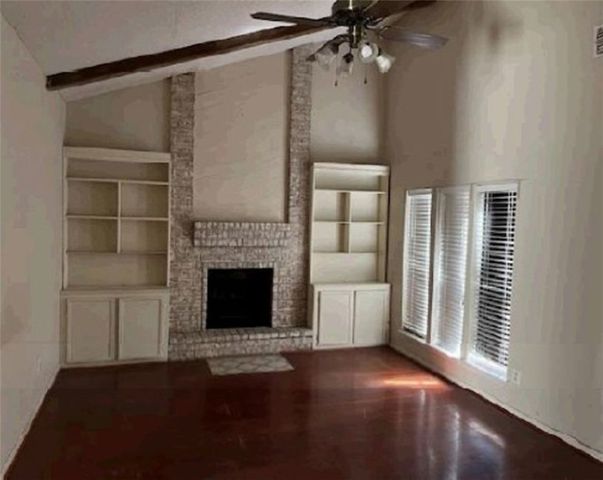 1807 Live Oak Dr, Portland, TX 78374