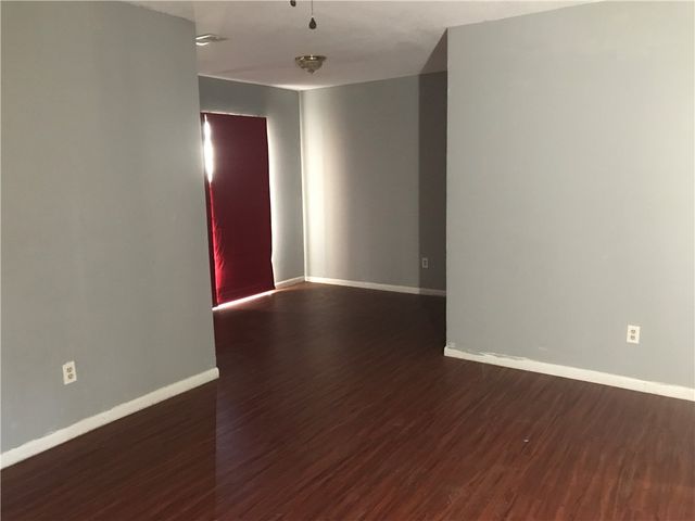 1807 Live Oak Dr, Portland, TX 78374