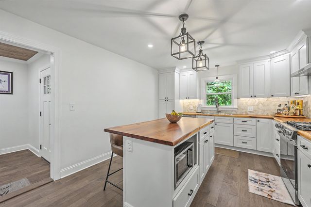 380 Morrisville Rd., Andrews, SC 29510